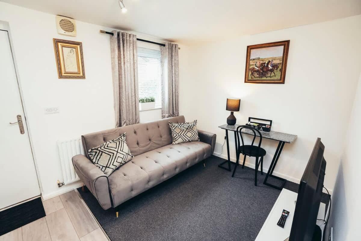 Snug 1Br Apt, Self Check In, Parking, By Derbnb Hilton  Extérieur photo